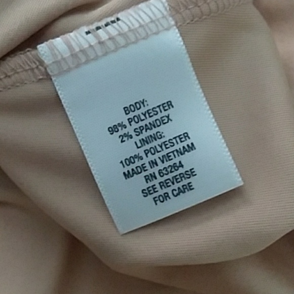 WHITE LACE V-NECK DRESS Lined - Picture 7 of 7